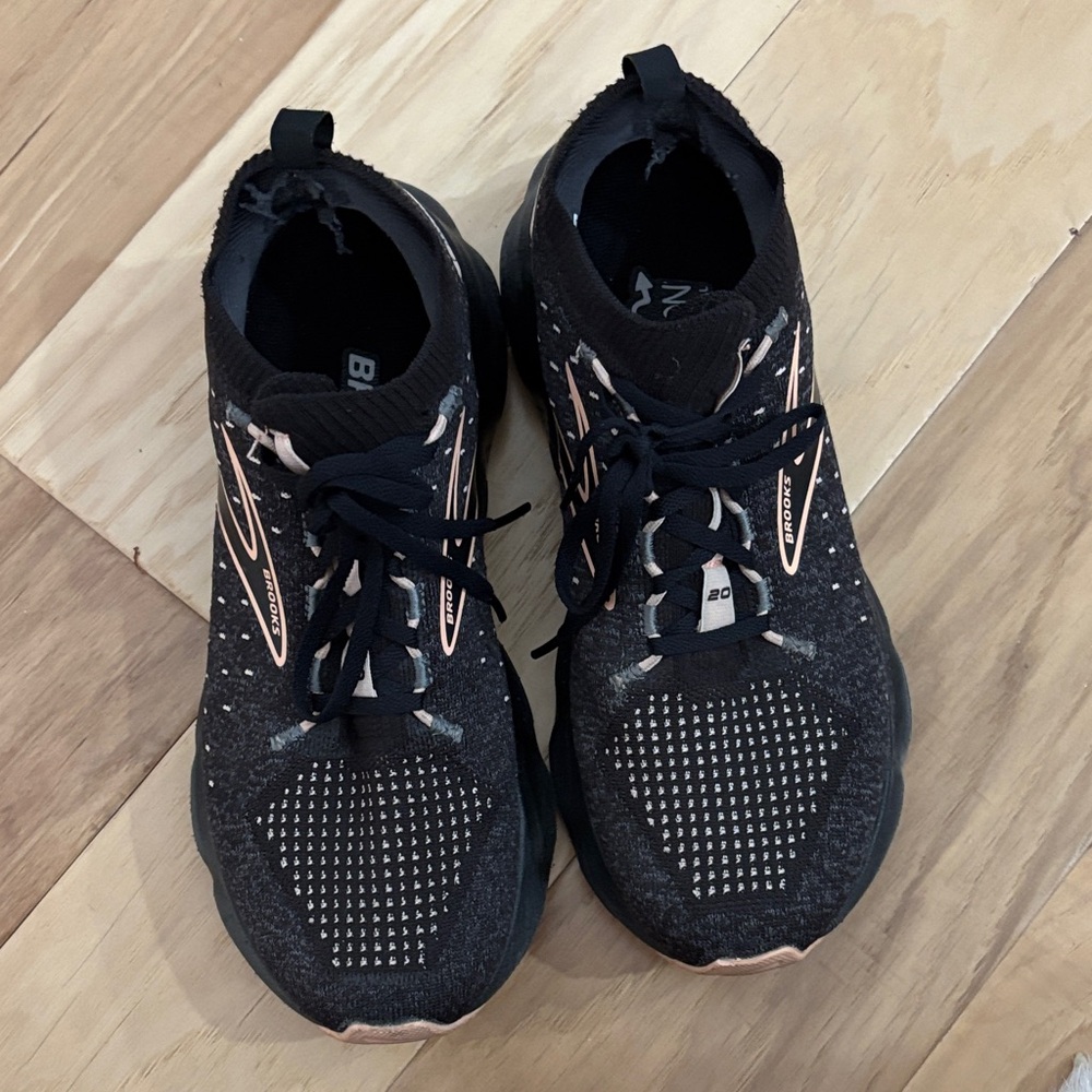 Brooks Glycerin Stealthfit 20 Women's Black and Pink Athletic Shoes